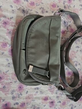 lululemon belt bag wild berry Athletica Everywhere : Buy Online at Best Price in KSA Explore the Wildberry Metallic Belt